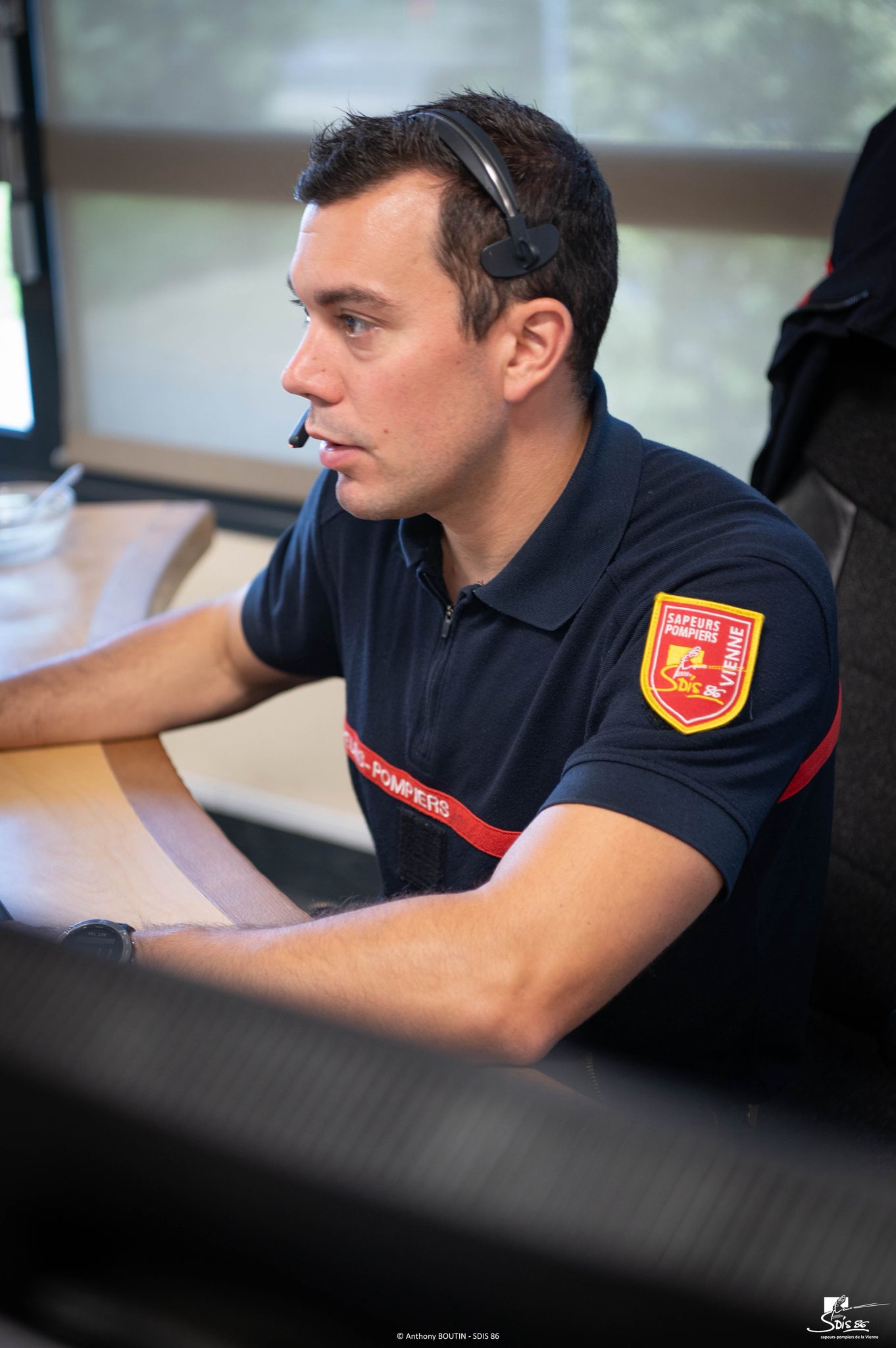 Salle avec postes opérateurs CTA